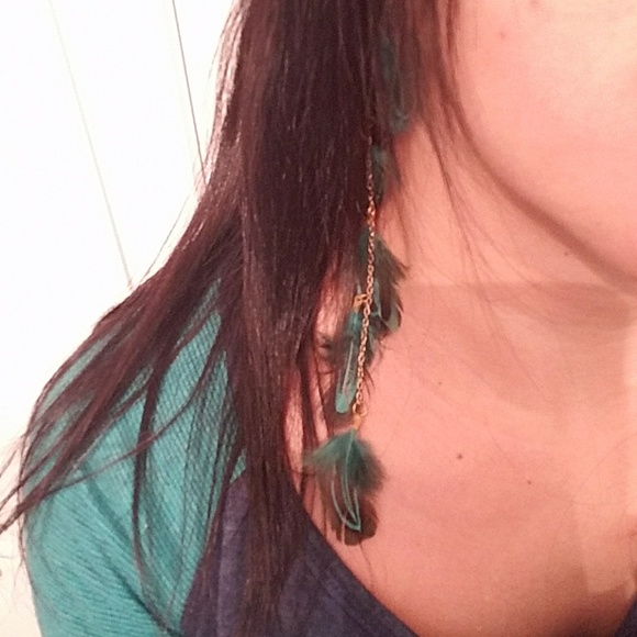 H&M Bohemian Feathers Earrings - Picture 2 of 2